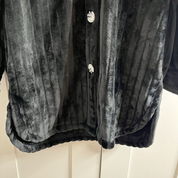 Softies Button Down Embossed Shacket Plush Shirt Jacket size S Black NWT - Picture 4 of 10